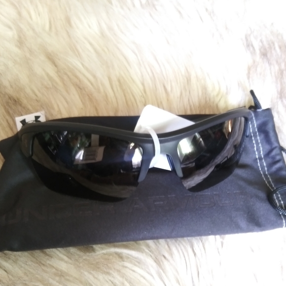 Under Armour Black Sunglasses - Picture 3 of 8